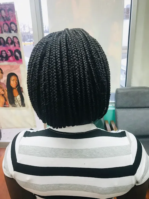 Lucky Professional African Hair Braiding Picture 3