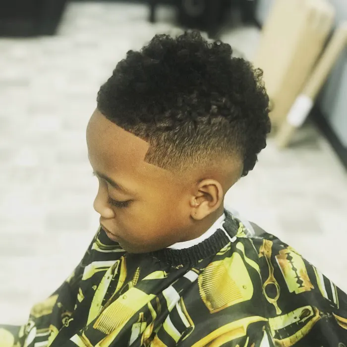 Xclusive - The Barbering Lounge Picture 4