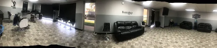 Xclusive - The Barbering Lounge Picture 2