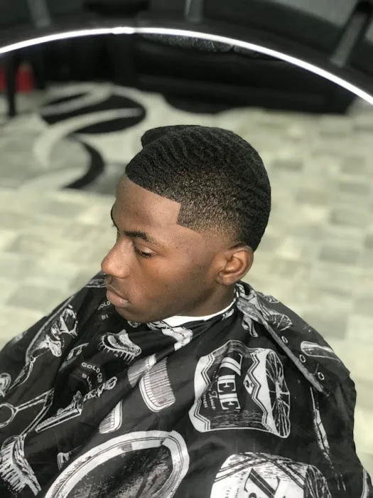 Xclusive - The Barbering Lounge Picture 7