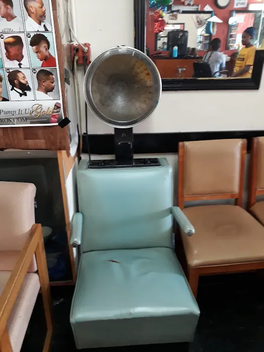 Starlight Barber & Beauty Shop Picture 1