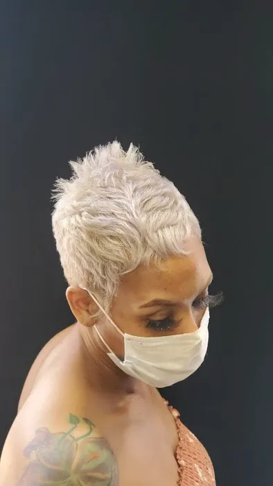 Nikki Allyse at Hair Unique Picture 1