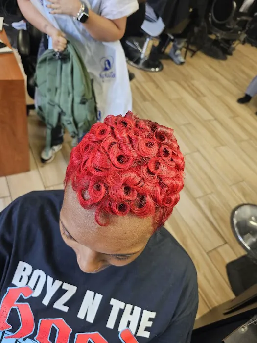 Nikki Allyse at Hair Unique Picture 4