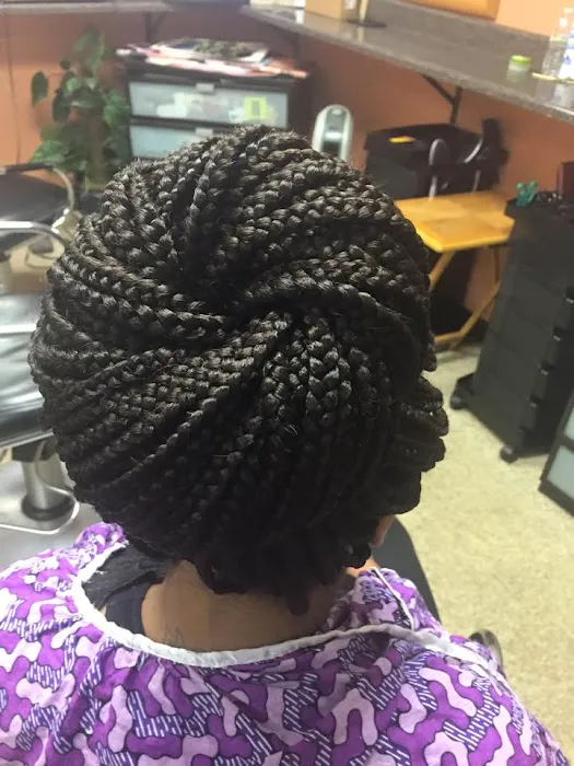 Dakar African Hair Braiding & weaving Picture 5