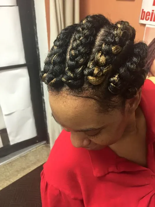 Dakar African Hair Braiding & weaving Picture 8