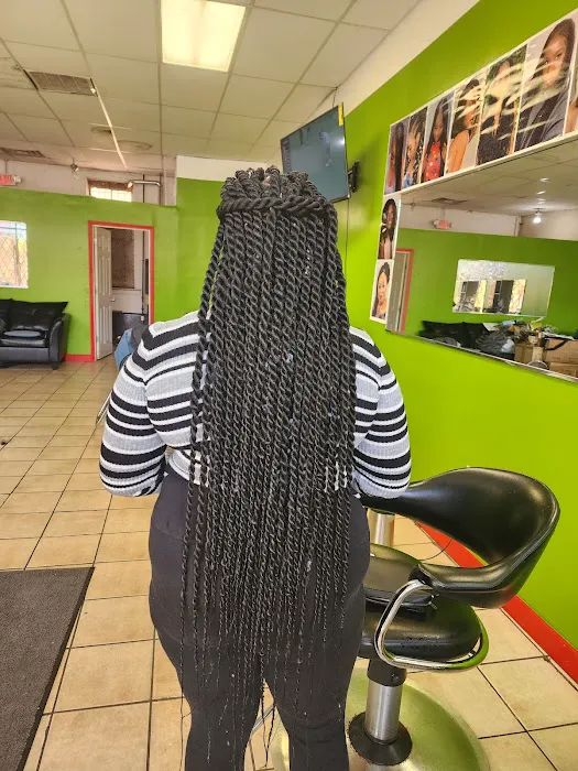 Haley's African Hair Braiding Picture 4