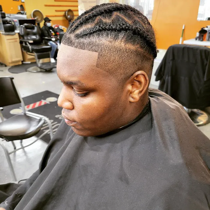 JamelCutz @New Vision Barbershop Picture 6