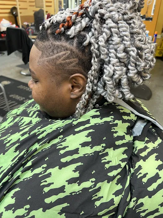 JamelCutz @New Vision Barbershop Picture 10