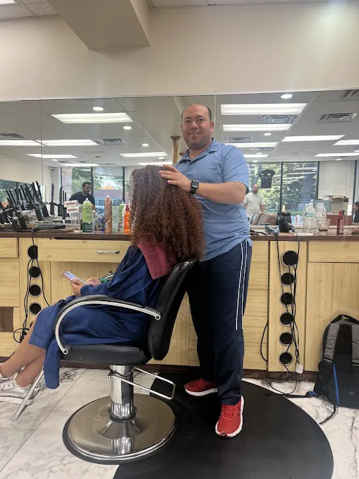 Mena's Hair Design Picture 10