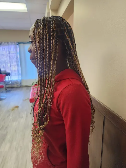 LMJ Beauty LLC ( hair braiding) Picture 7