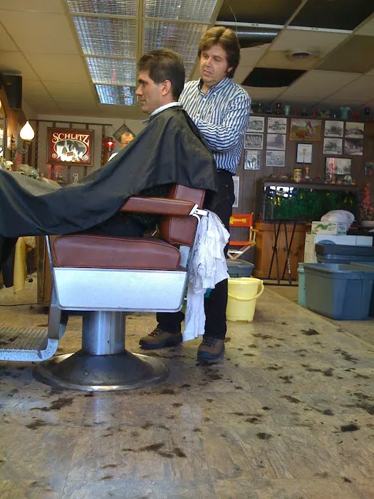 Mario Novelli's Barber Salon Picture 9