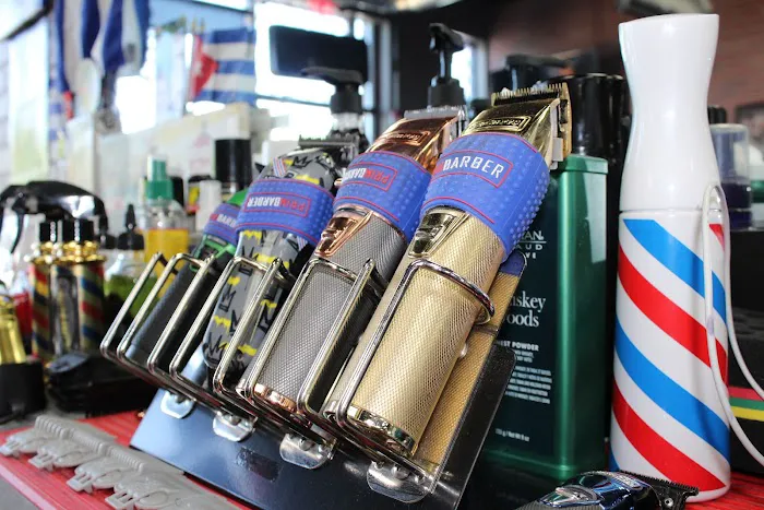 IJ CUTS BARBER SHOP Picture 8