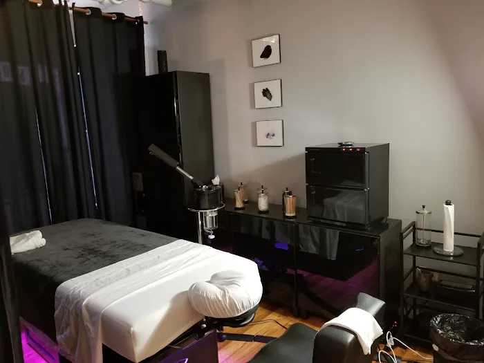 NWÄR STUDIOS, INC. Picture 8