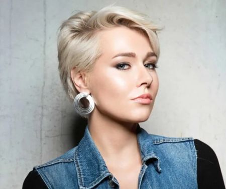 How to Pick a Haircut That Suits Your Remote Work Lifestyle and Zoom Calls