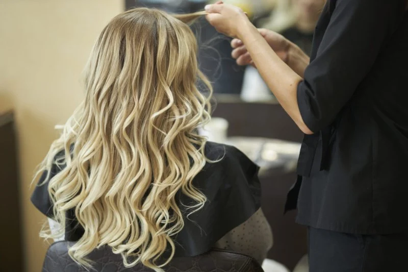 How to Find a Hair Salon Near Me That Offers Credit or Payment Plans for Premium Services