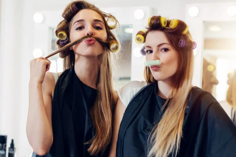 How to Choose the Right Hair Salon Based on Its Social Media Before Visiting