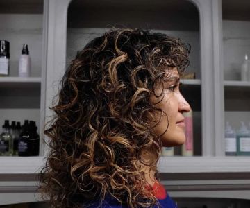How to Find a Hair Salon Near Me with Excellent Reviews for Curly Hair