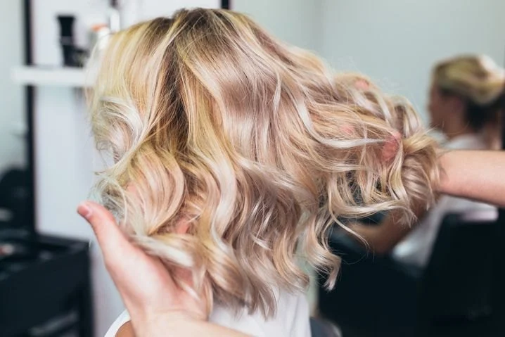 How to Choose a Hair Salon Near Me That Already Books 6-8 Weeks in Advance — What That Says