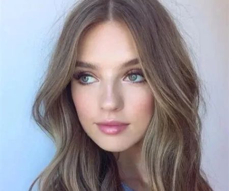 The Best Haircuts Near Me for Straight Hair That Want to Try Soft Waves