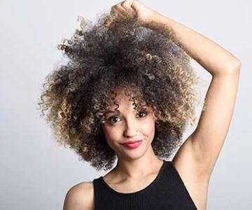 Transitioning to Natural Hair Colour — What to Expect and How to Maintain It