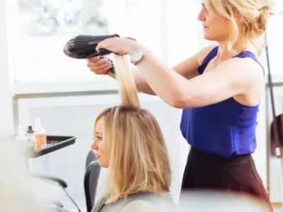 How to Choose Between a Hair Store Near Me vs Online Shopping for Products