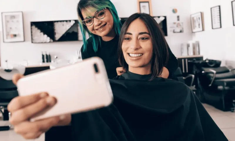 How to Use Social Proof (Reviews, Instagram) to Pick a Hair Store Near Me That Delivers