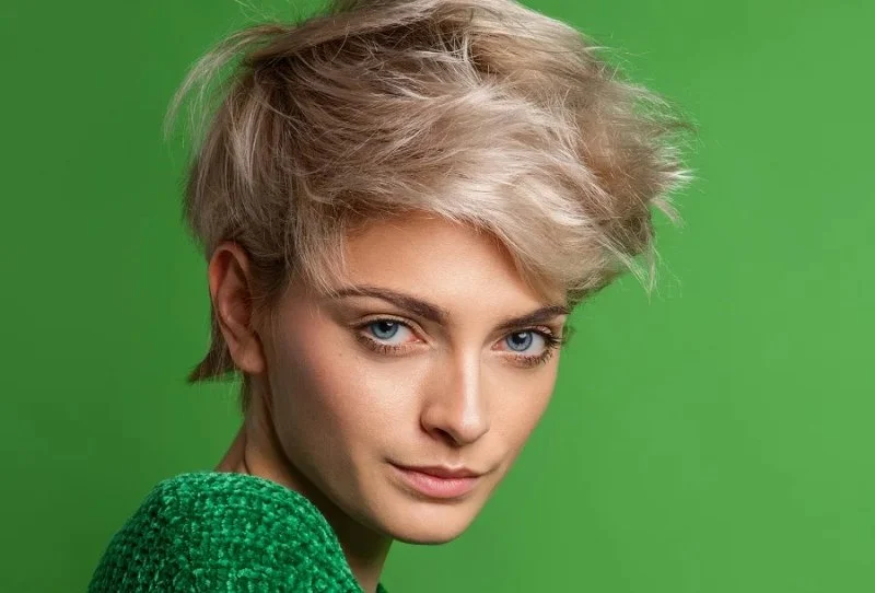 How to Transition Your Haircut for Near Me Into a Vibrant Colour Without Damage