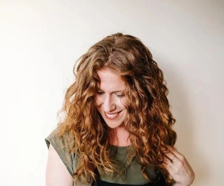 How to Create Loose Waves Without Heat: A Beginner's Guide