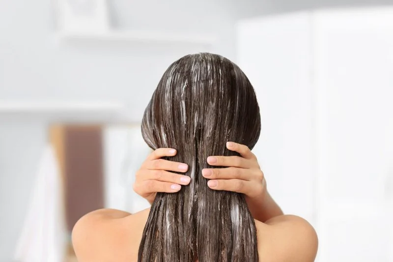 Why Does My Hair Feel Dry Even After Using Hair Masks? Find Out the Reason