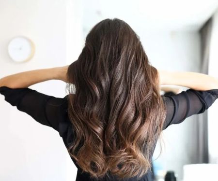How to Keep Long Hair Healthy Without Frequent Salon Visits