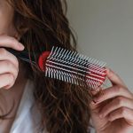How to Stop Frizzy Hair After Washing Without Using Heat Tools