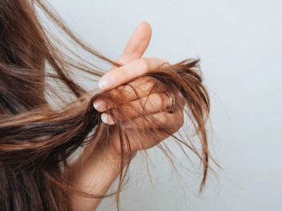 Why Is My Hair Oily at Roots but Dry at Ends and How to Fix It