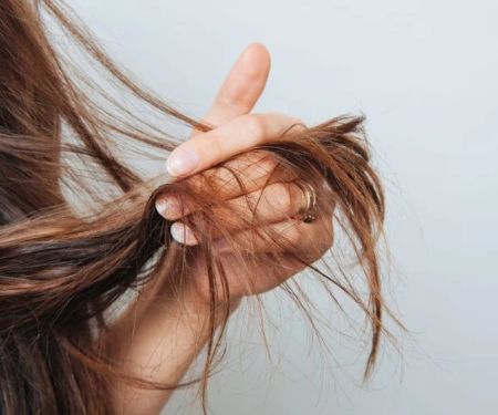 Why Is My Hair Oily at Roots but Dry at Ends and How to Fix It