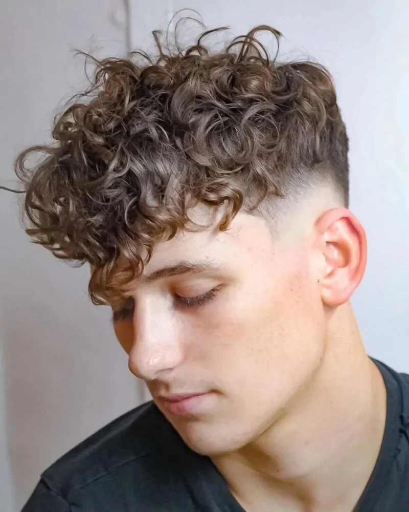 Best Hairstyles for Men with Curly Hair to Reduce Frizz