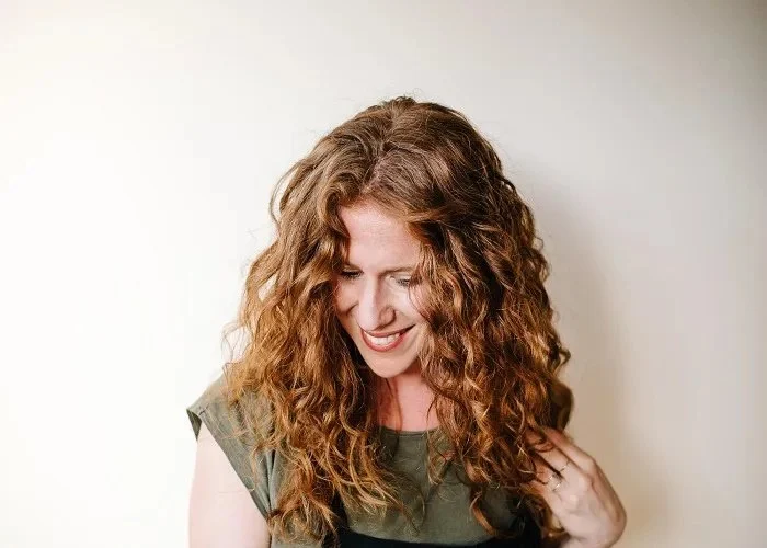 How to Create Loose Waves Without Heat for Beginners
