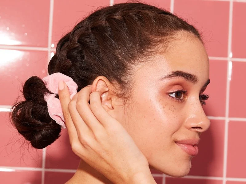 How to Make Your Hairstyle Last Longer Throughout the Day: Expert Tips & Tricks