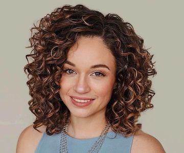 How to Keep Your Hairstyle Looking Fresh All Day: Expert Styling Guide