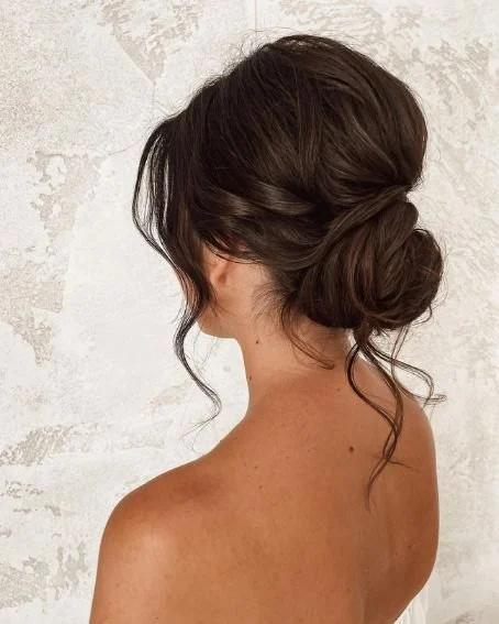Best Hairstyles for Humid Weather That Stay Frizz Free